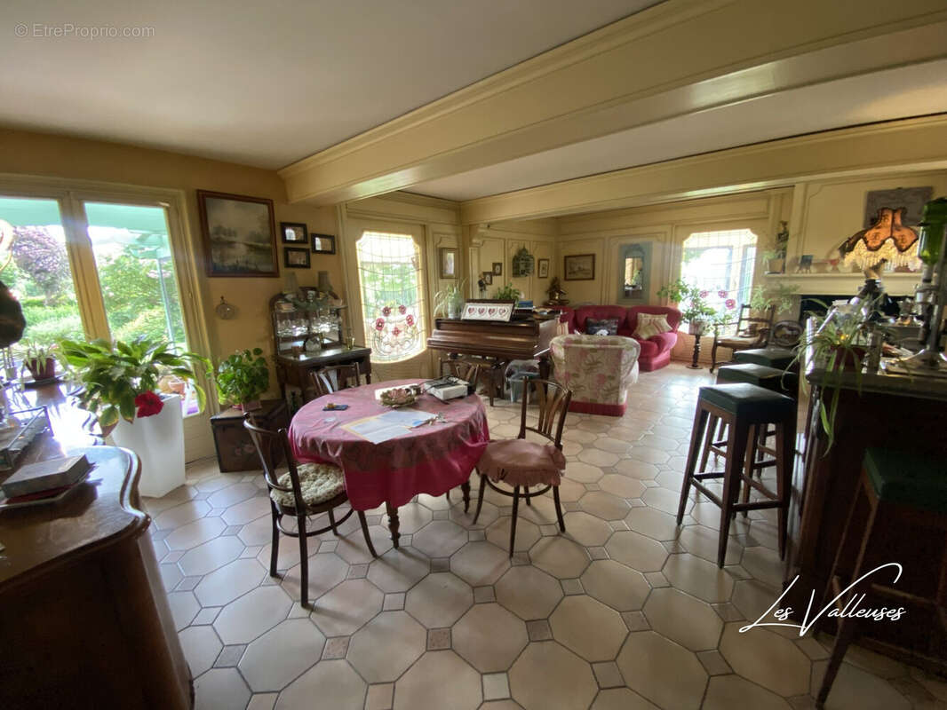Maison 220 m² à Bellengreville  - photo 6