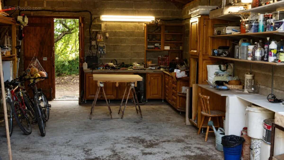 Maison de 9 pièces de 183 m² à Linars - photo 18