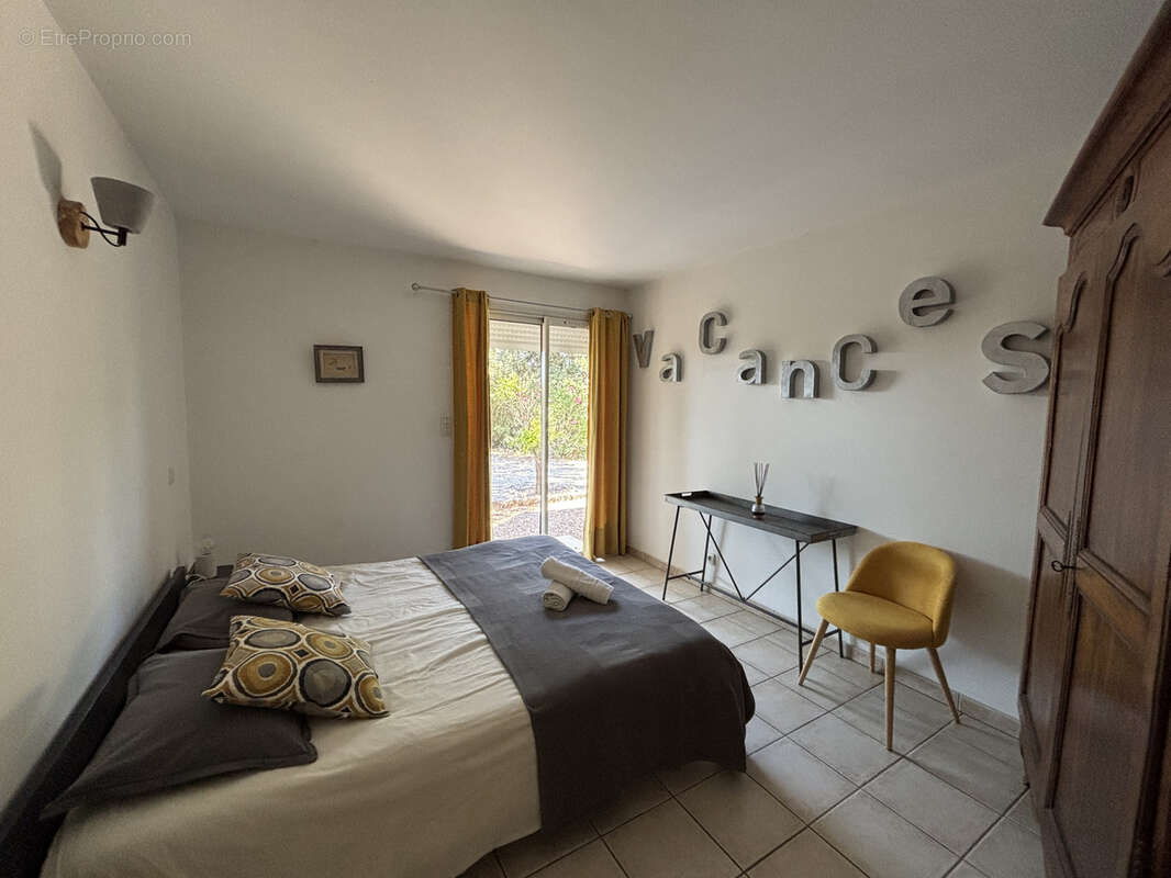 Villa de 176m2  sur 2 niveaux avec piscine et vue panoramique sur la mer et le golfe de Porto Vecchio - photo 19
