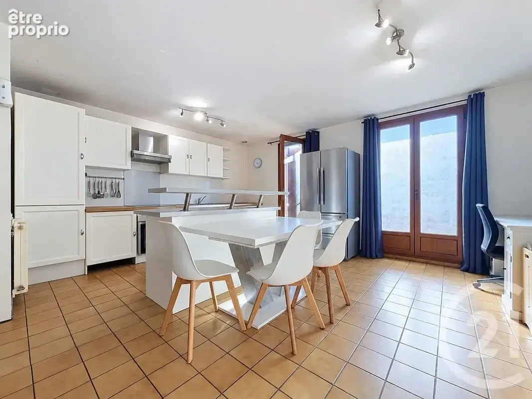 Maison 5 pièces 98 m² à vendre à Nangis (77370) - photo 3