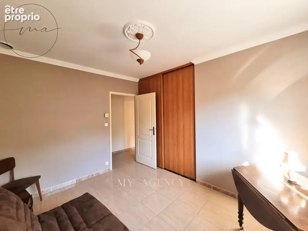 Villa de plain-pied avec garage de 60 m2 à 3 minutes des commerces. - photo 12