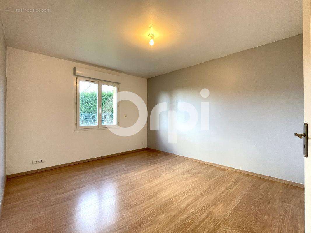 Maison à LA CROISILLE