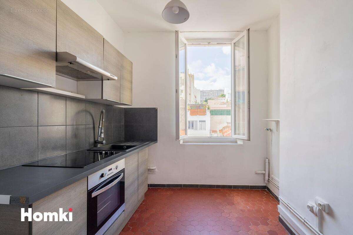 Appartement à MARSEILLE-6E