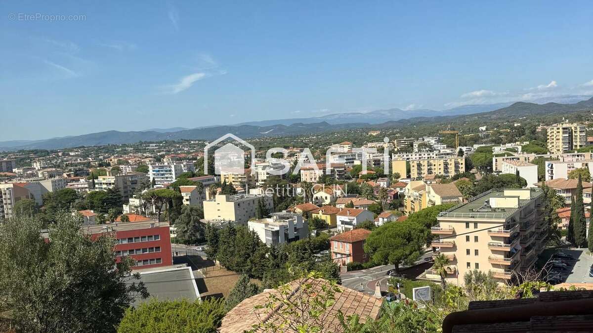 Photo 2 - Maison à SAINT-RAPHAEL