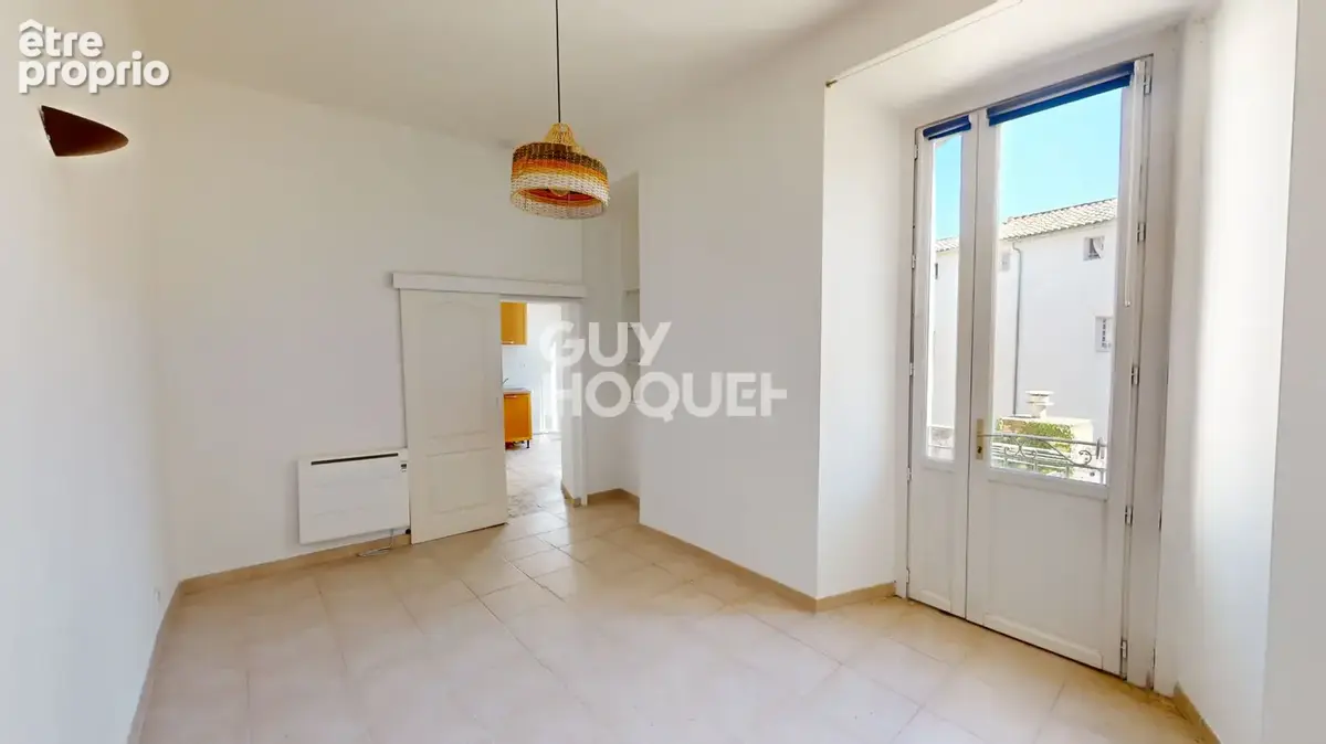 Carpentras - T2 de 48 m² - rénové et lumineux en centre-ville - photo 4