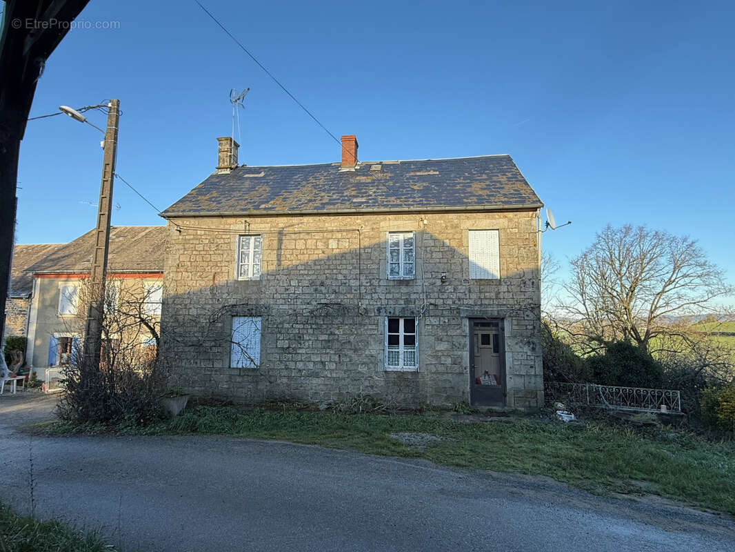 Maison à BUSSIERES