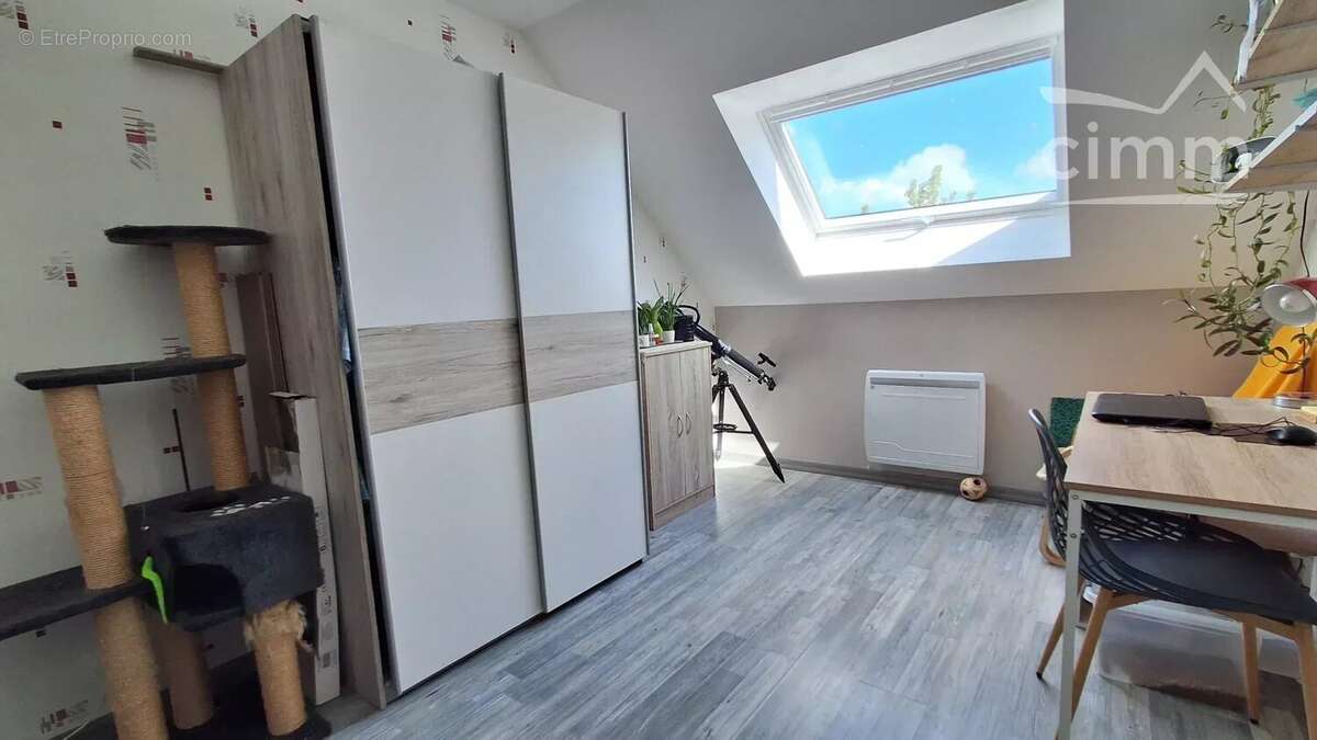 Maison à LA CHAUSSEE-SAINT-VICTOR