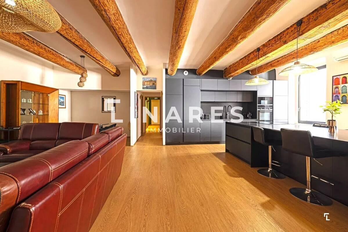 Appartement à MARSEILLE-1E