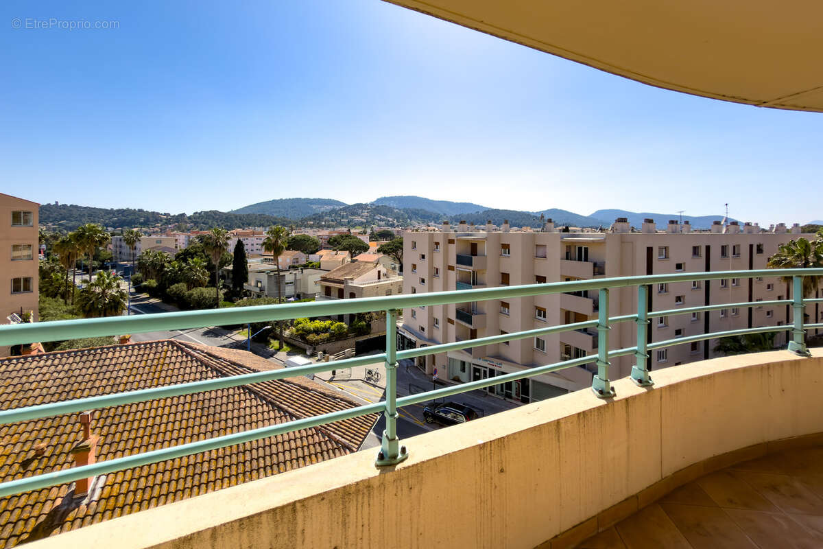 Appartement à HYERES