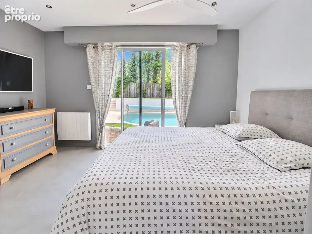 À vendre à Forcalqueiret  - Villa  170 m² + studio indépendant et piscine chauffée - photo 10
