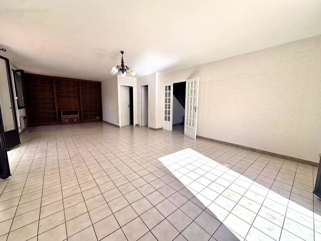 Maison à VILLENEUVE-DE-LA-RAHO