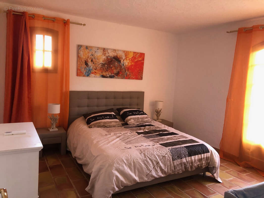Maison à vendre 4 pièces LES ISSAMBRES (83) - photo 9