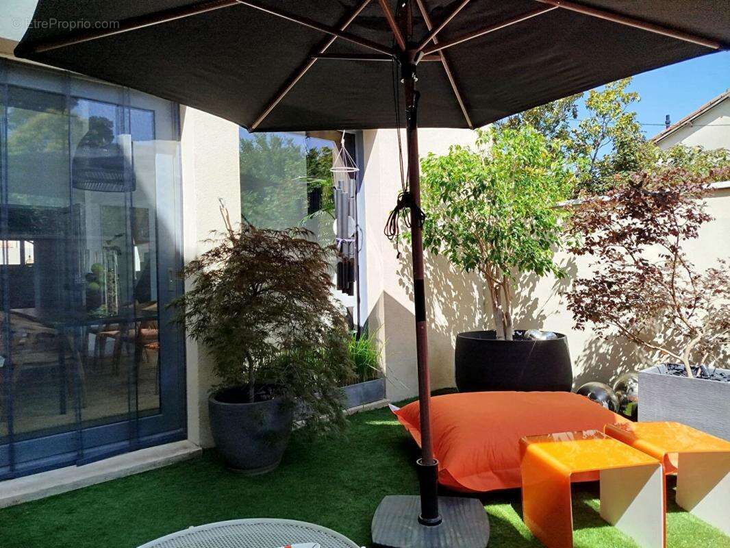 Sublime Maison d'architecte Saint Maximin La Sainte Baume 190 m2 avec terrasse et garage - photo 2