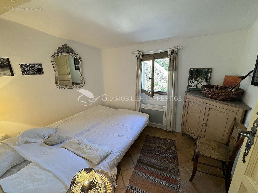 En exclusivité, à Saumane de Vaucluse, une maison d'artiste - photo 11