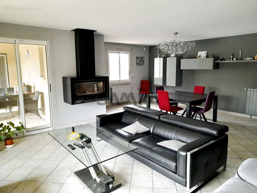 Maison à RIBAUTE-LES-TAVERNES