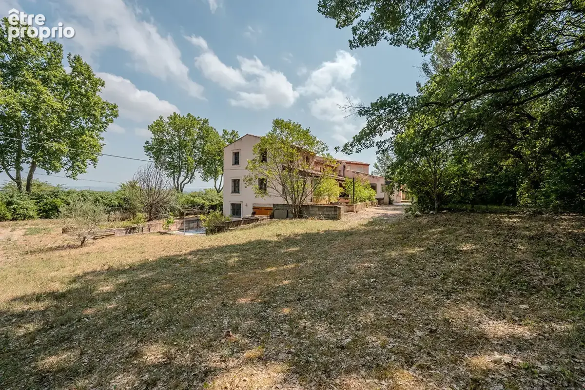 Propriété de 523 m² à rénover, terrain plat  5900m² à 15min d'Aix en Provence - photo 14