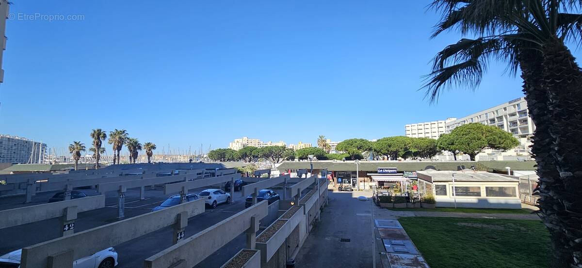 Appartement à MAUGUIO