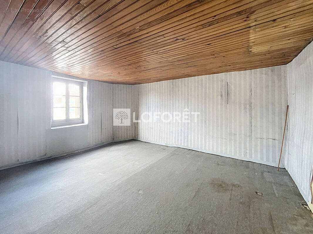 Maison à PONT-DU-CHATEAU