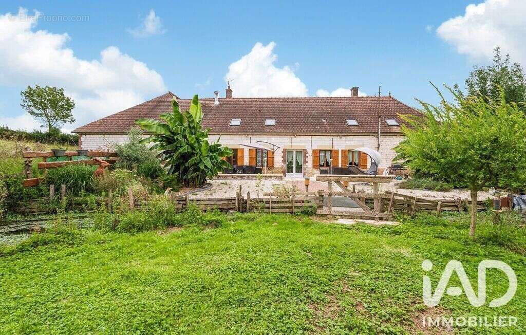 Maison 290 m² à Montigny-Les-Monts  - photo 8