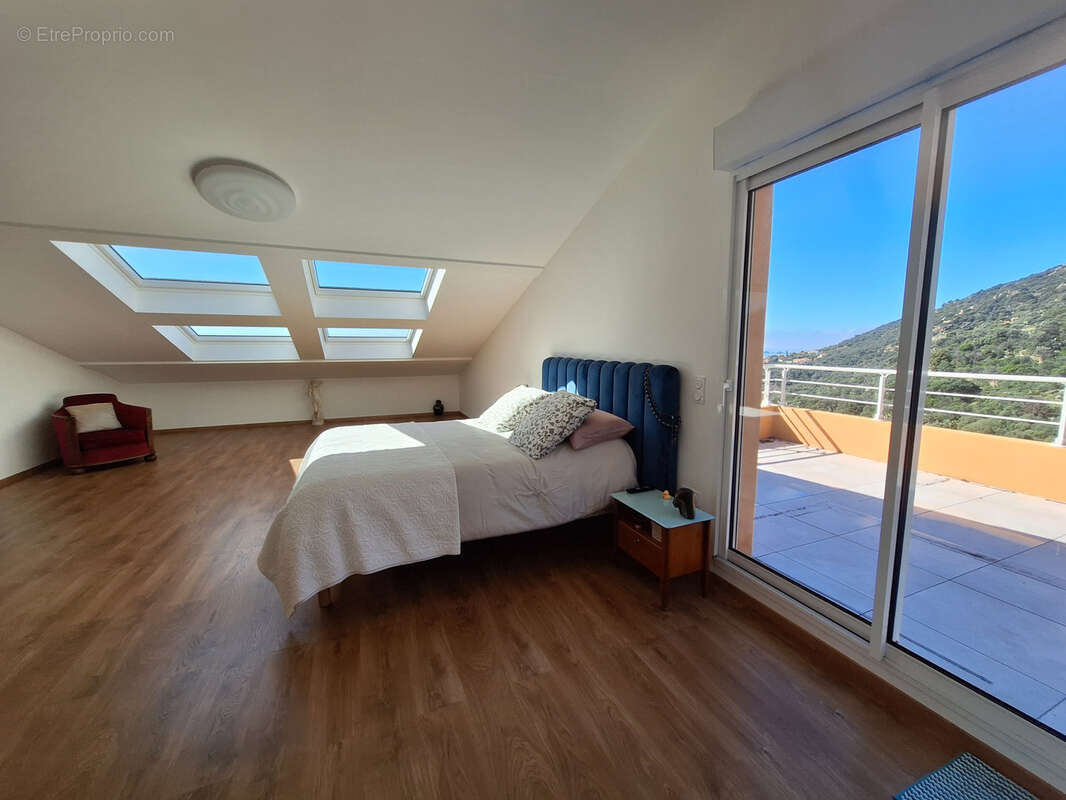 Ajaccio Sanginaires magnifique duplex récent de 180m2 avec vue panoramique - photo 7