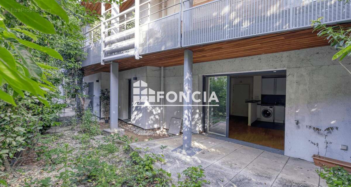 Appartement à ISSY-LES-MOULINEAUX