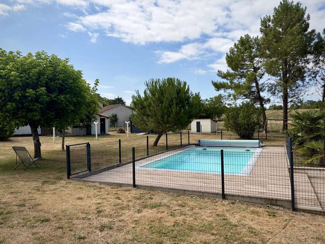 Maison familiale magnifiquement aménagée, située dans un quartier très prisé - photo 19