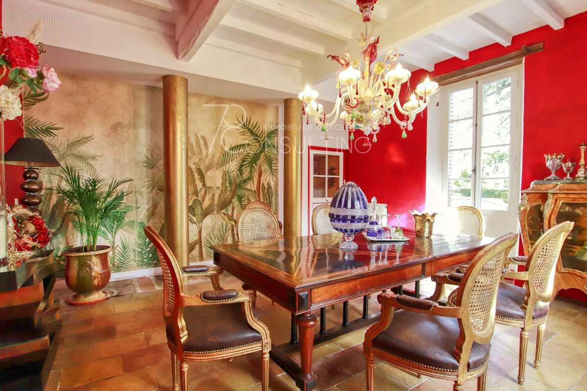 Maison à LISLE-SUR-TARN