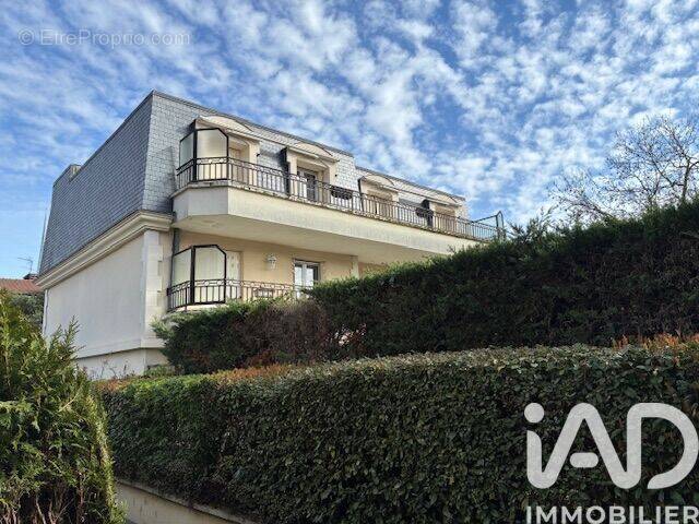 Photo 1 - Appartement à LIVRY-GARGAN