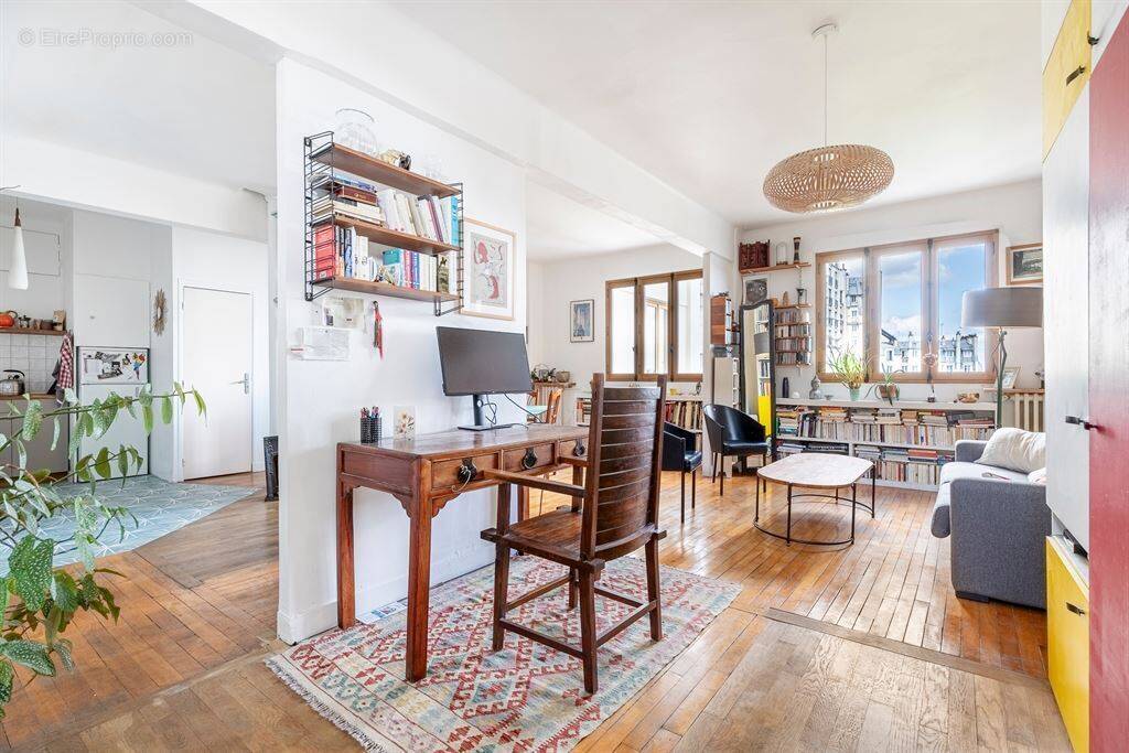 Appartement à PARIS-18E