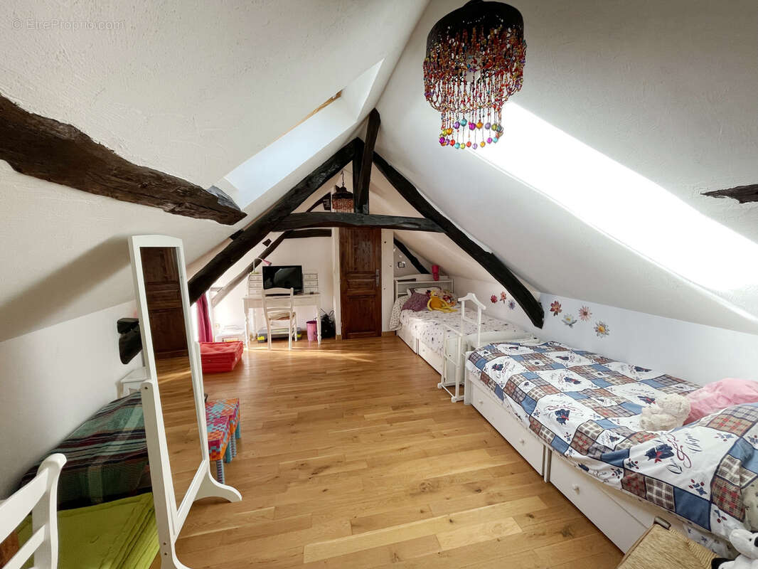 Maison à LA NEUVILLE-GARNIER