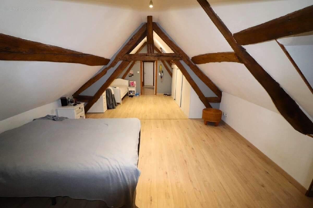 Maison à VERT-EN-DROUAIS