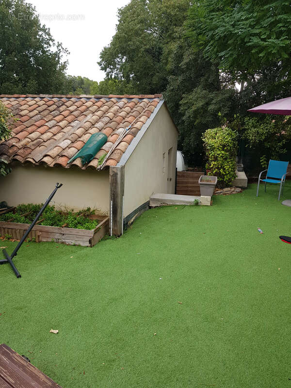 Maison à SAINT-CLEMENT-DE-RIVIERE