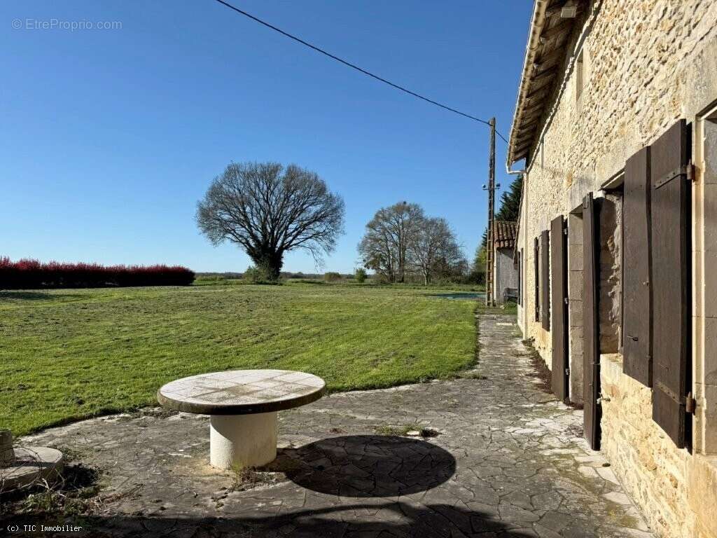 Maison à CIVRAY