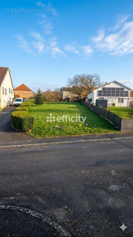 Terrain à BOUHANS-LES-MONTBOZON