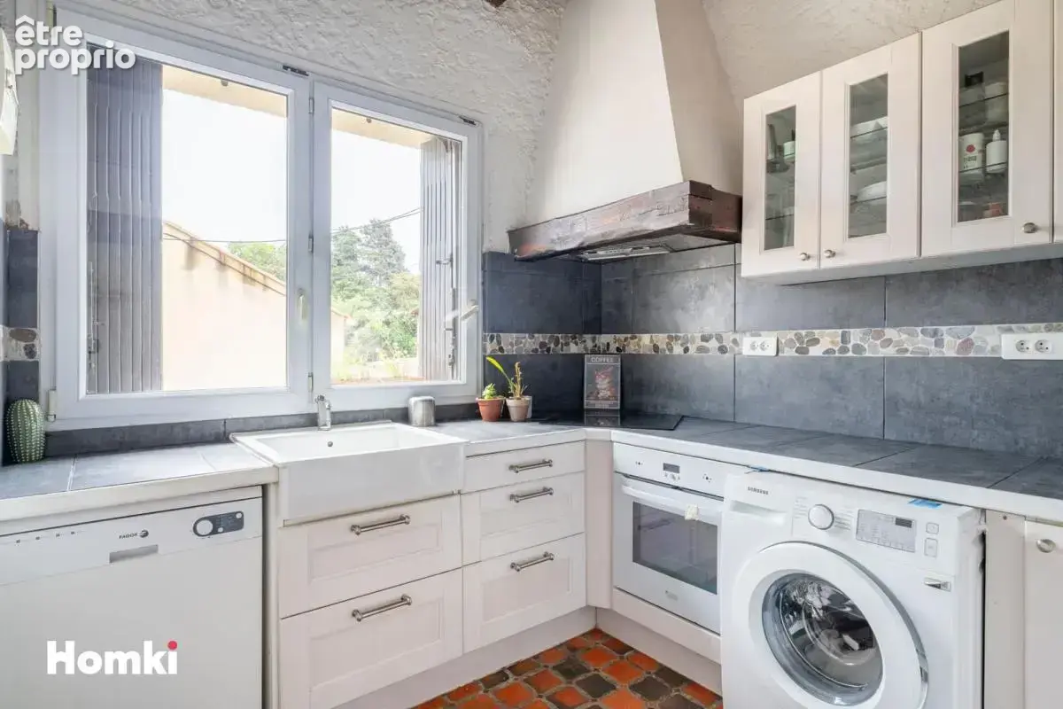 Appartement T4 de 83 m² à Marseille 13009, Boulevard Barthélémy - photo 6