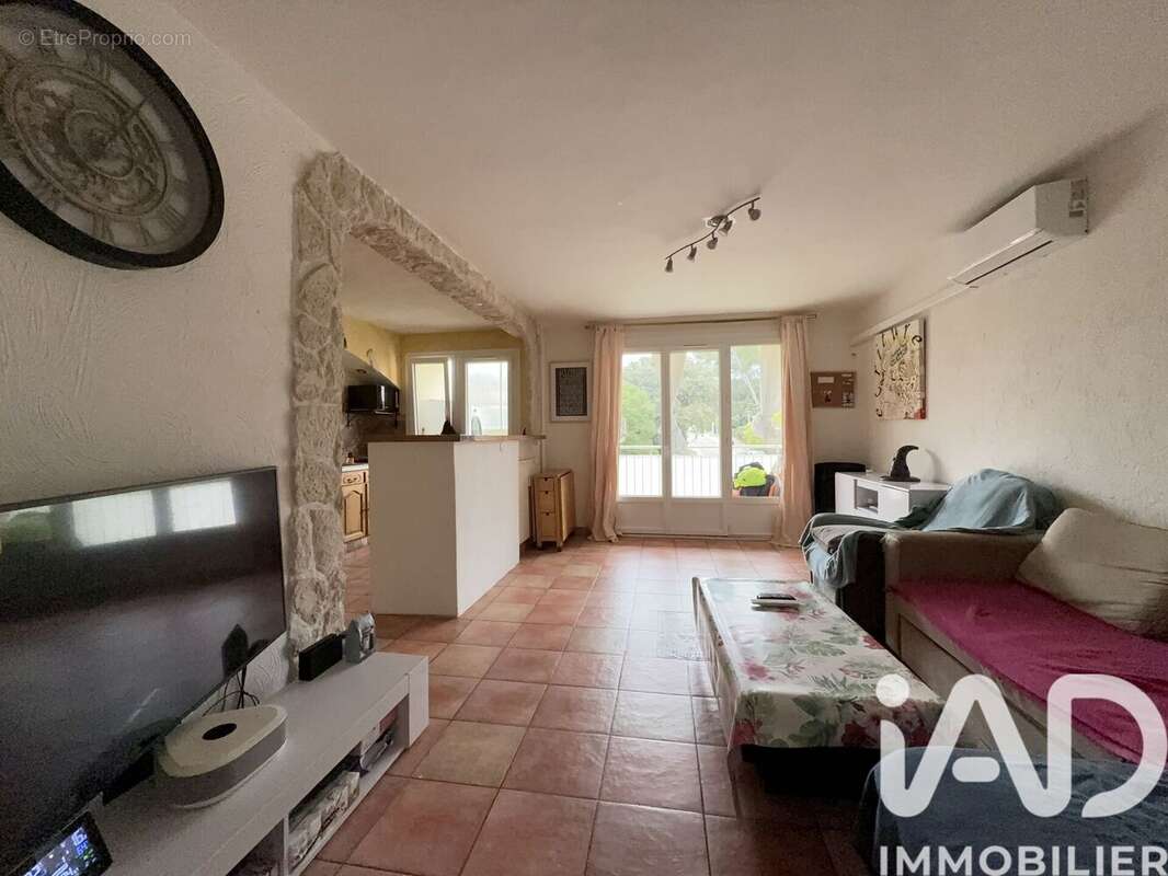 Photo 2 - Appartement à LE CANNET-DES-MAURES