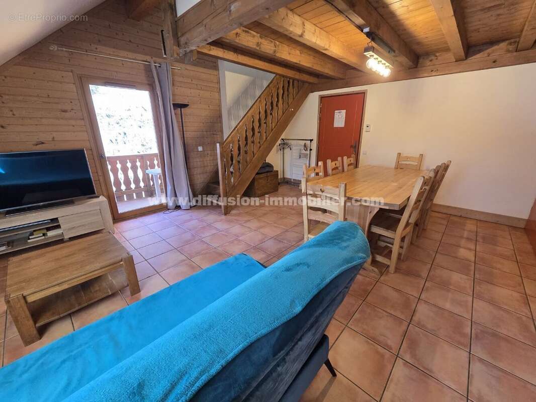 T2 avec coin nuit en duplex dans un ensemble de chalet à Pra Loup 1500 - photo 2