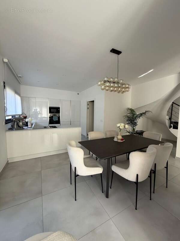 Photo 4 - Maison à BONNEVILLE