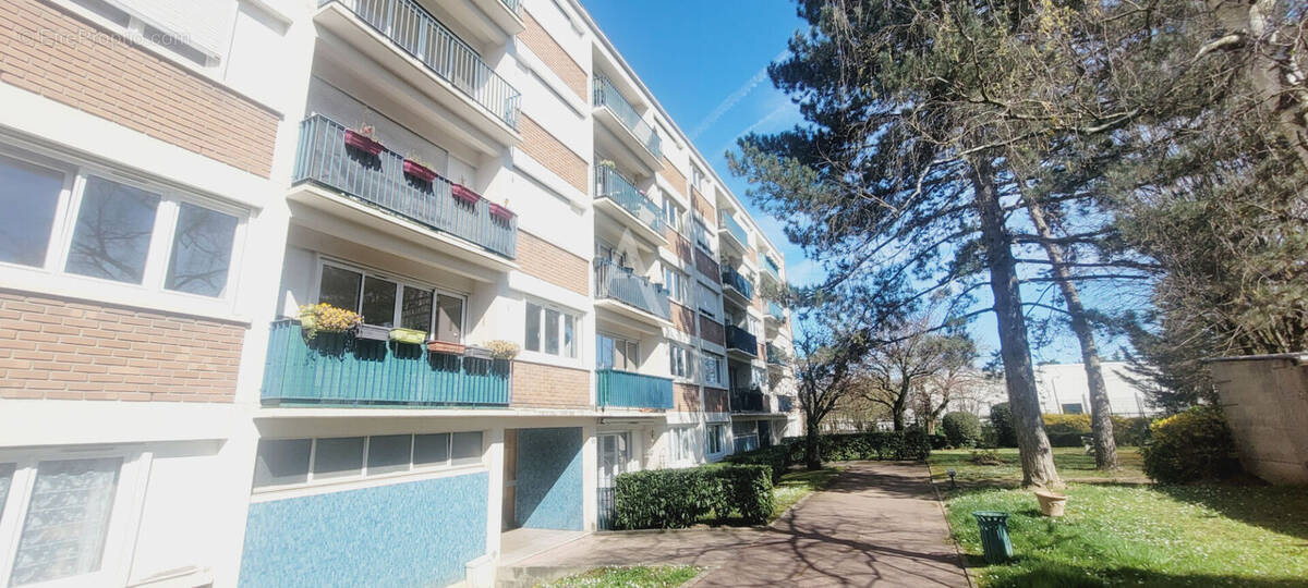 Appartement à LE PERREUX-SUR-MARNE