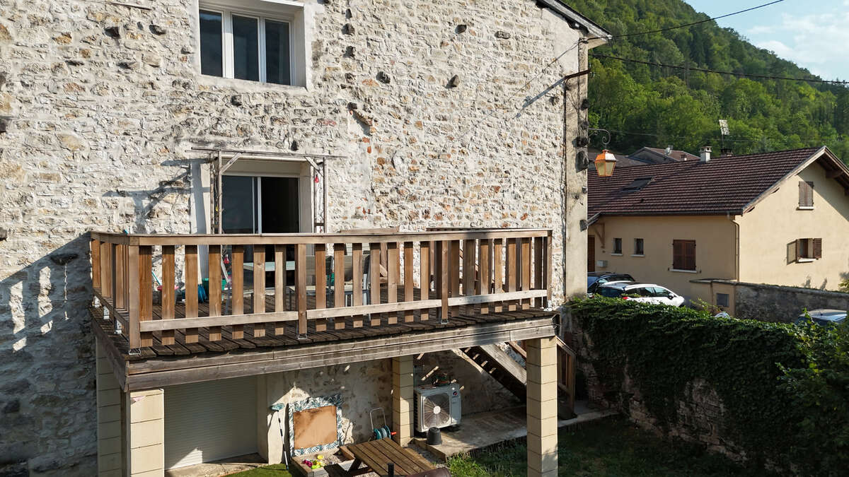 Exclusivité maison en pierre à cerdoon - photo 13