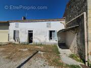 Maison à AUMAGNE