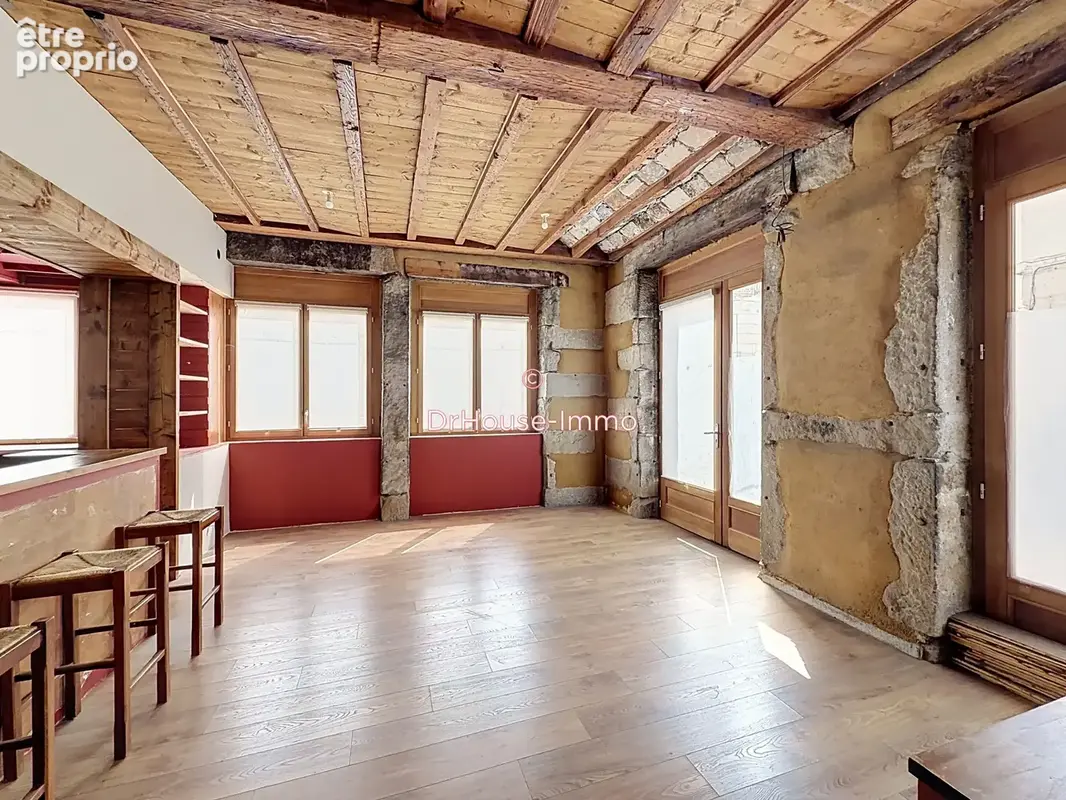 Commerce 49 m² à Saint-Etienne  - photo 2
