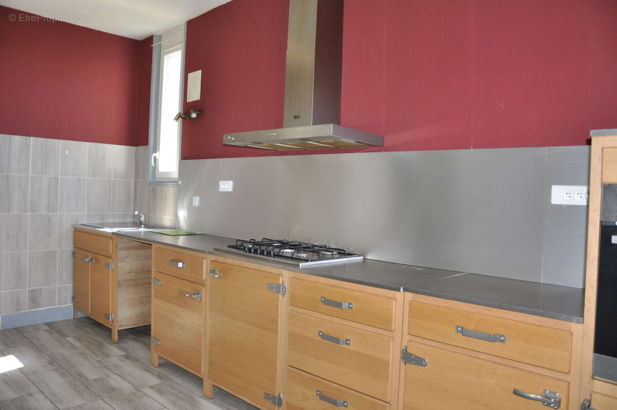 Belle maison des années 30, proche des commodités, terrain de 2120 m2 - photo 4