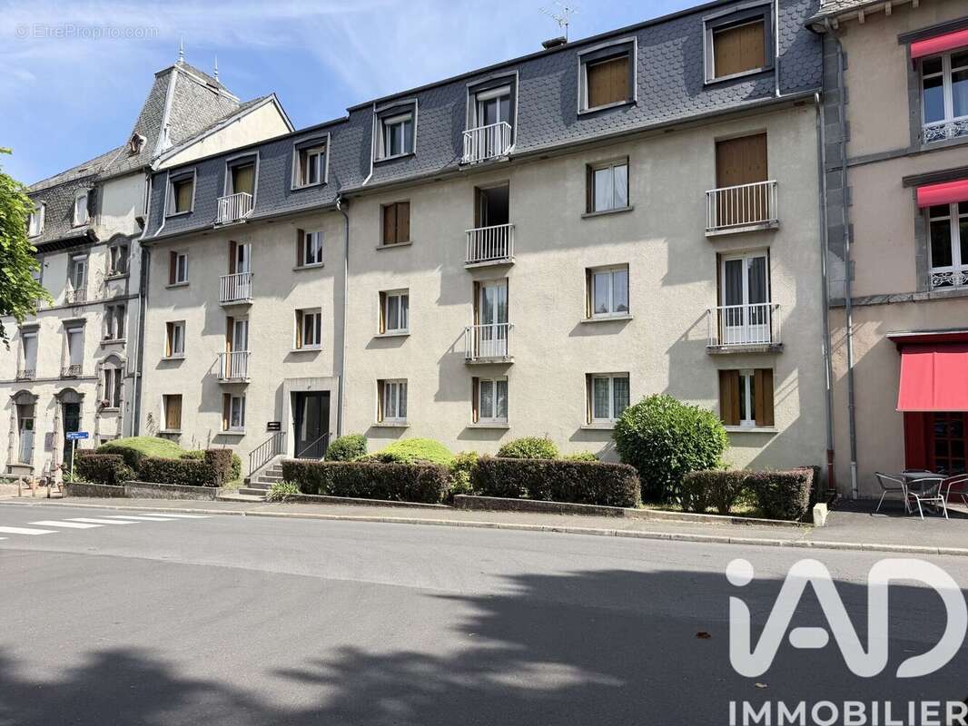 Photo 5 - Appartement à VIC-SUR-CERE