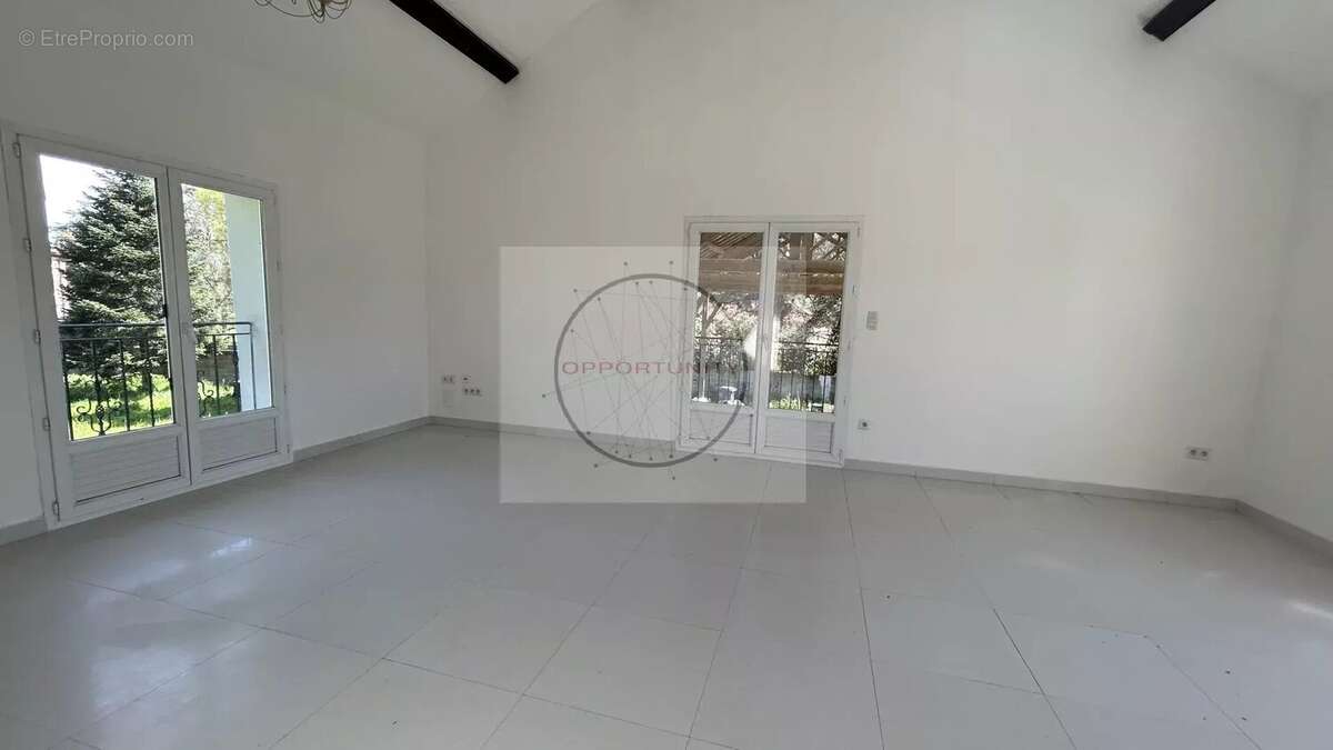 Maison 10 pièces 326 m² à vendre à Montauban (82000) - photo 10