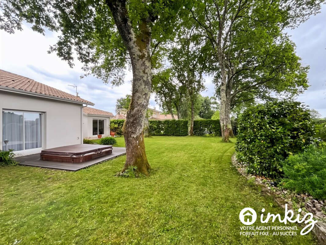 Maison 210m2 - 8 pièces - Vue imprenable - photo 13