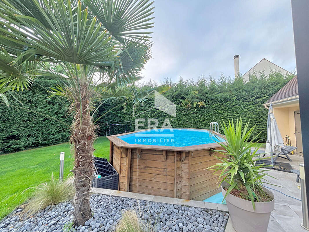 Maison à LA QUEUE-EN-BRIE