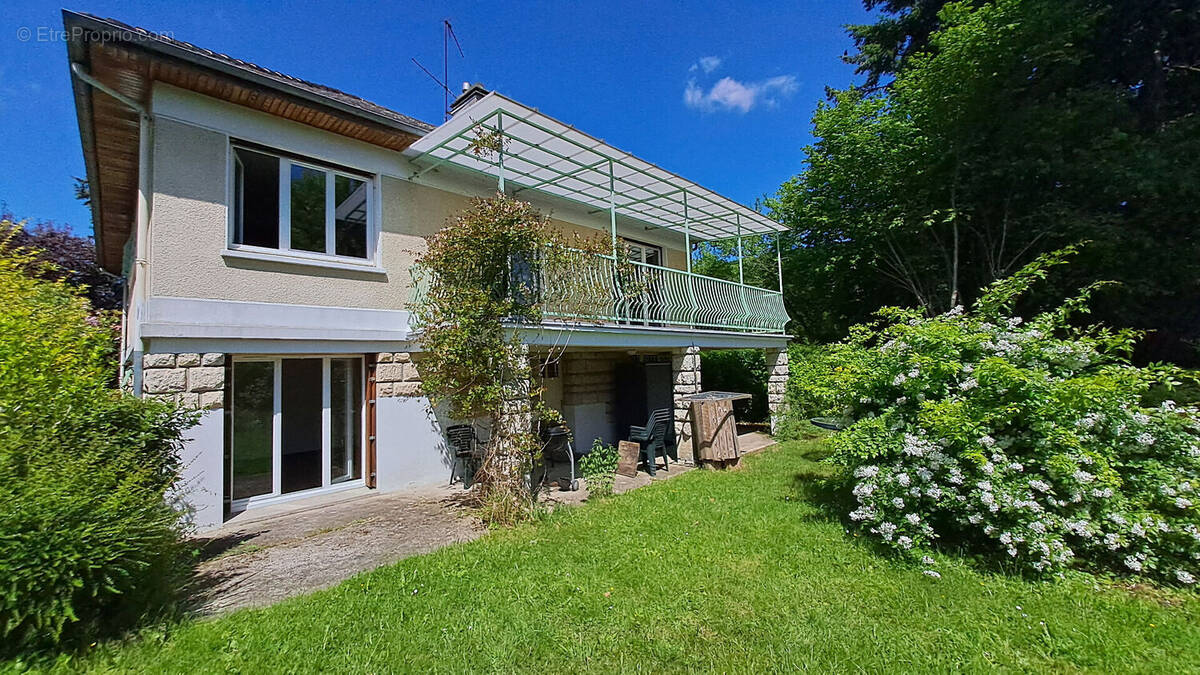 Maison à SAINT-REMY-LES-CHEVREUSE