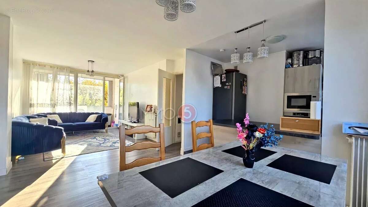 Appartement à LE RAINCY