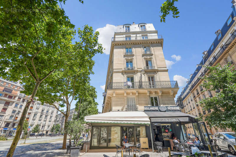 Balcon filant 15m2 ! - 3 P - 2 chbres - 73 m2 - photo 11